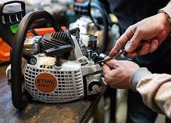 Бензопила заводится и глохнет. Почему