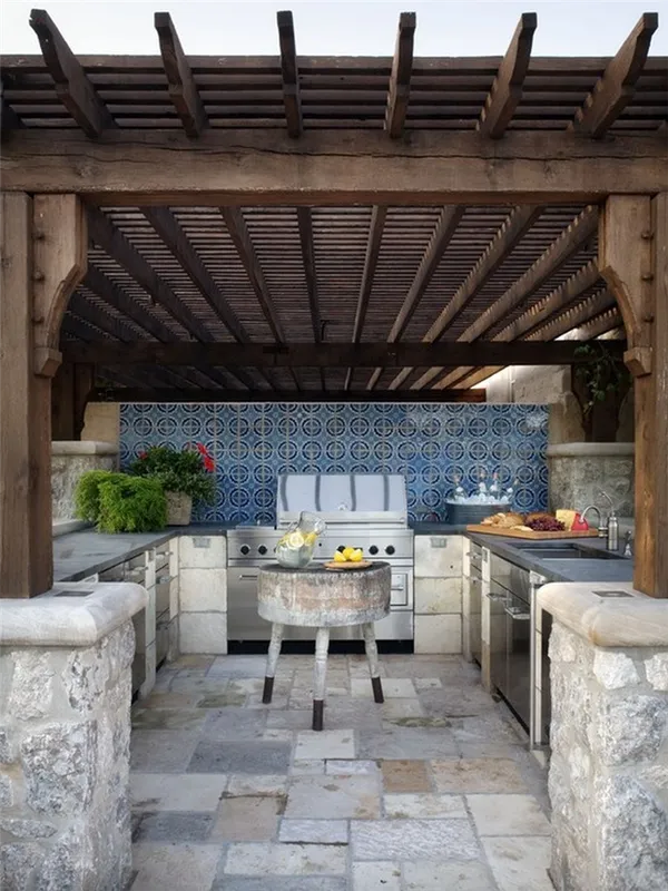 Летняя кухня на даче: практичные идеи обустройства. Как украсить кухню на даче. 42