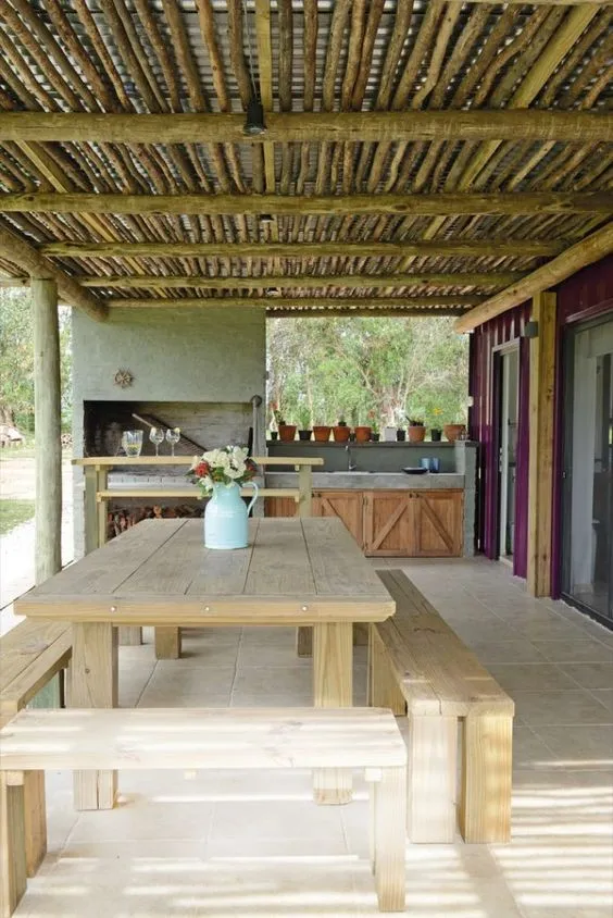 Летняя кухня на даче: практичные идеи обустройства. Как украсить кухню на даче. 15