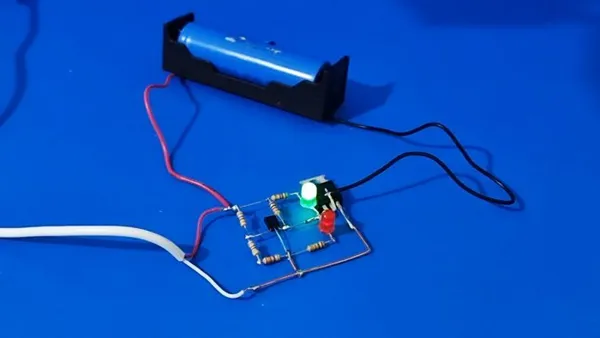 Схемы для изготовления индикатора заряда батареи. Как сделать индикатор заряда. 6