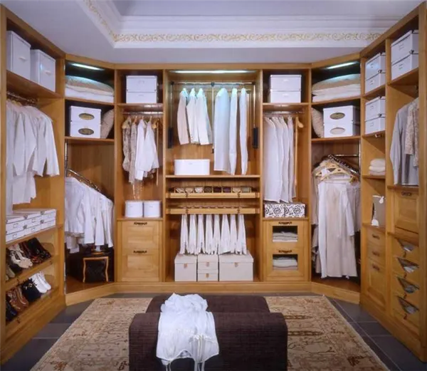 Маленькая гардеробная комната. Как оформить гардеробную комнату небольшого размера. 17