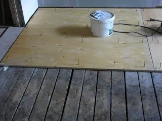 Укладка фанеры на бетонную стяжку