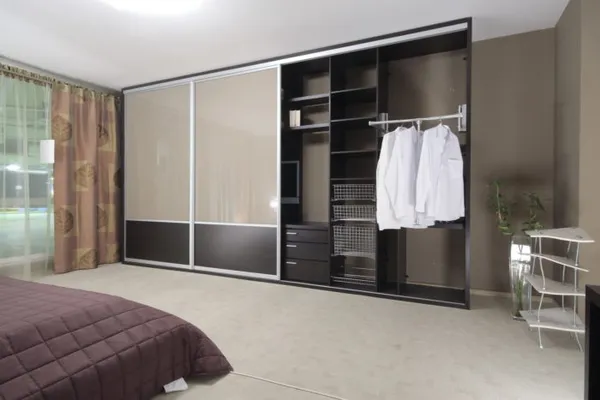 Стильные модели шкафов в спальню: лучшие идеи 2023 года. Какой шкаф выбрать в спальню. 5