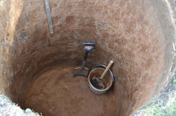 как построить выгребную яму
