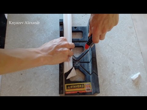 Как сделать угол на потолочном плинтусе с помощью стусла - пошаговая инструкция. Как обрезать потолочный плинтус в углах. 5