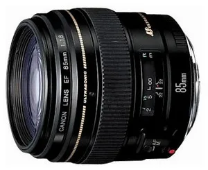 Canon EF 85mm f/1.8 USM